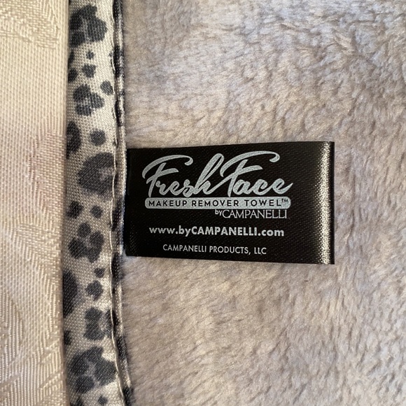 Grey Leopard Print Make up remover cloth - Picture 3 of 5